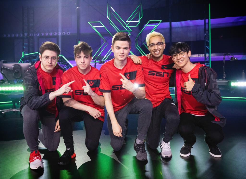 ValorantEsports's tweet image. Without dropping a map, @Sentinels are headed to the GRAND FINALS!
Can anybody take them down? #VALORANTMasters