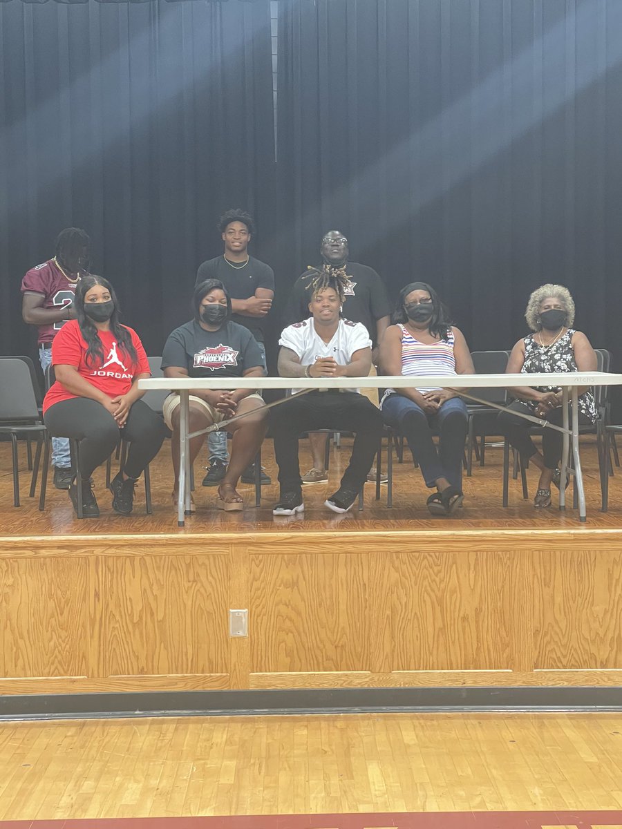 ZacBrayLex's tweet photo. So happy and proud of @GregMit63481855 signed with @TimMathisCU and Cumberland U! Wonโt find a harder worker or more fun guy to be around! Thank you for your willingness Greg! #BootHillBaller https://t.co/93S6aGUSNE