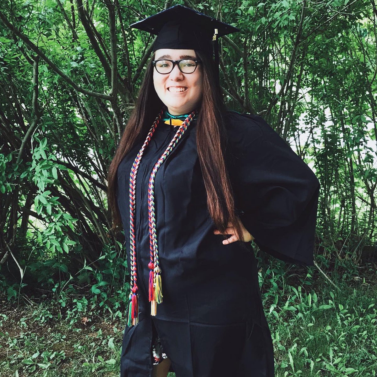 thest0ryofemily's tweet photo. I sure as hell dealt with the BS to get the BS π©π»βππ·ππ so now you can account on me to work my assets off!! π§ΎπΈπ€ #collegegrad #bachelordegree #accountant #accounting #accountingmajor #business #finallydonewiththisbs https://t.co/4idthnGrtU