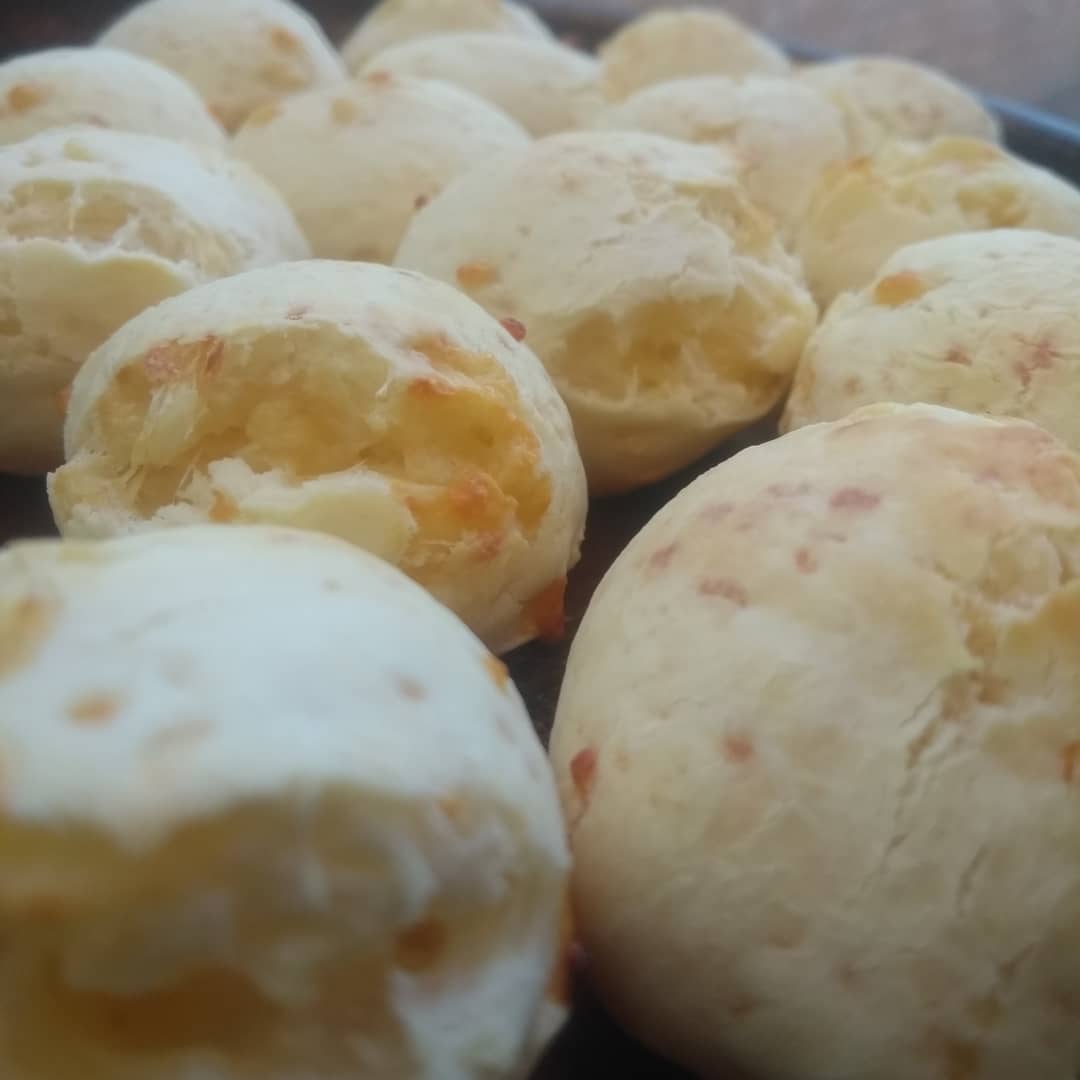 Chipá Tradicional del viernes!!! 
Mañana diez hora repartimos en Cipolletti...