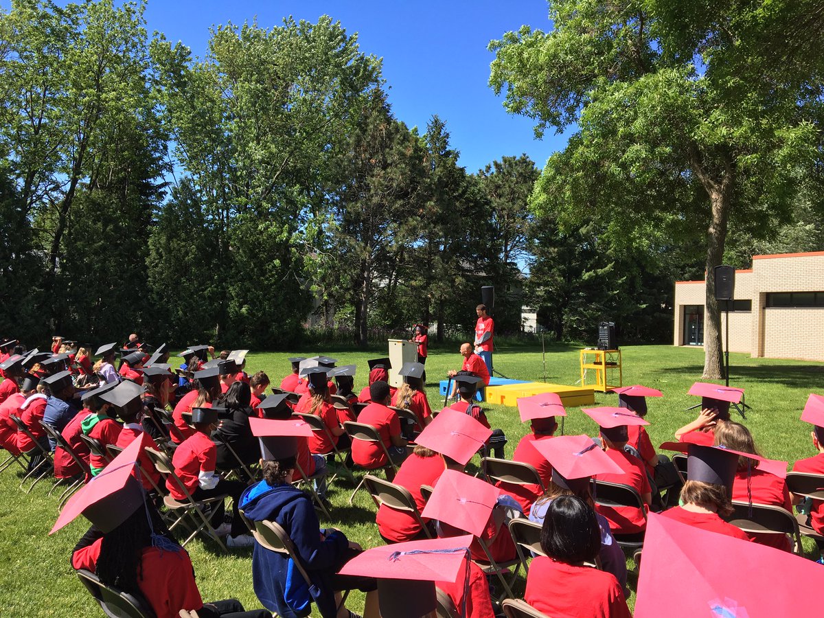 BrettLobben's tweet photo. Congratulations @EPEaglesPV 5th & 6th graders! It’s been an amazing year. You will continue to great things @EPCMS! 😊 #WeInspireEach #cmsway #PVGraduation @EPS272 https://t.co/SyTUMq0XJ9