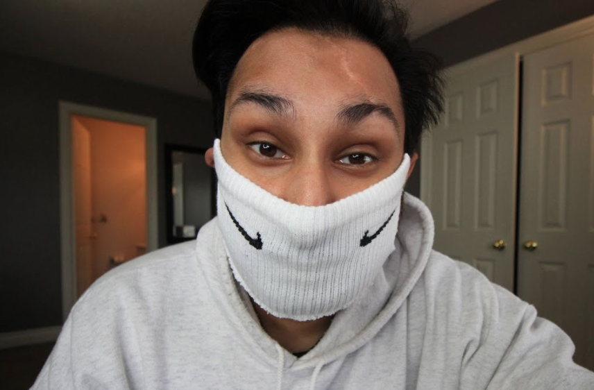 FloraRevel's tweet photo. I just discovered a tutorial on "how to create a mask from sports socks." An excellent opportunity for scent enthusiasts. https://t.co/7Ykap6fWiS
