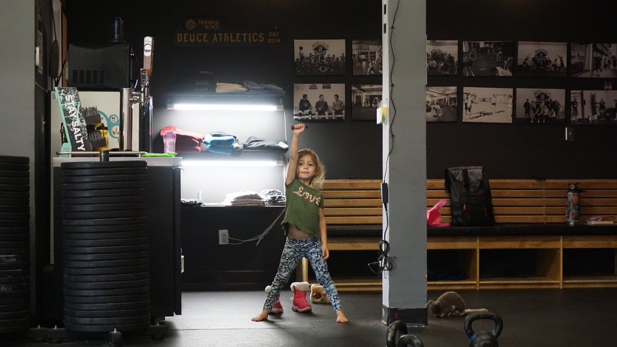 DEUCE_Athletics's tweet photo. Generations of empowered people found here..✊ | #HermosaBeach https://t.co/6JcFzwm9it