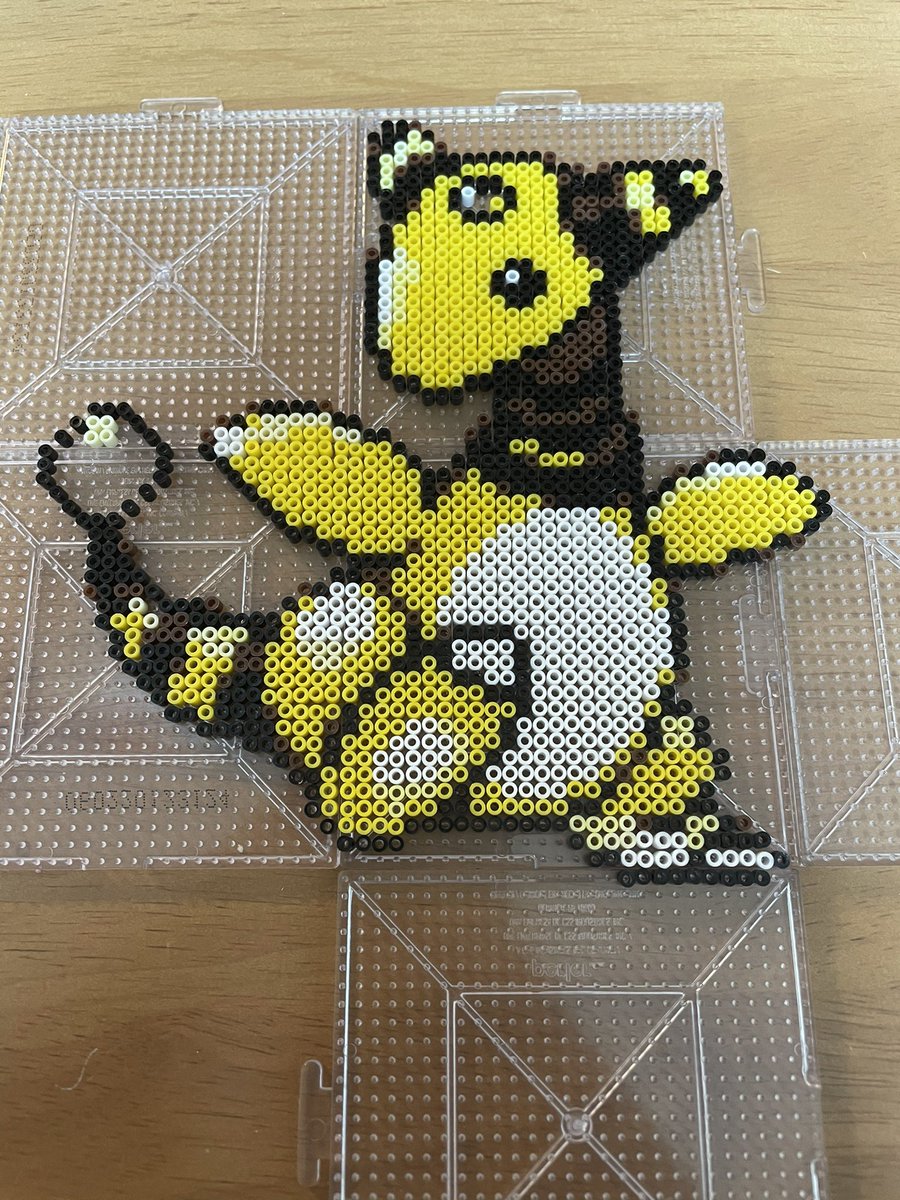 おかしょー 過去作勢 アイロンビーズで金銀verデンリュウを作りました まるでゲームから飛び出してきたみたいだ 可愛い W アイロンビーズ ポケモン