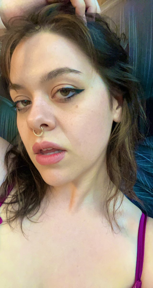 Rose Thorne 🥀 tweet media