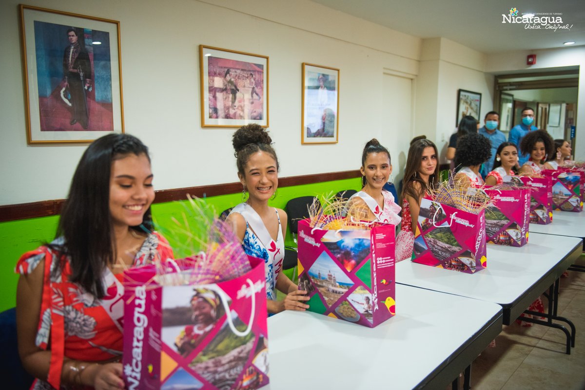 InturNicaragua's tweet photo. Hoy, las candidatas a Miss Teen Nicaragua 2021 nos visitaron para compartir y conocer más sobre el turismo de nuestro país, así como los sitios y atractivos imperdibles de la tierra de lagos y volcanes 😊🤗❤️

#Nicaragua #NicaraguaÚnicaOriginal #InturNicaragua https://t.co/z1pdnkEXlj
