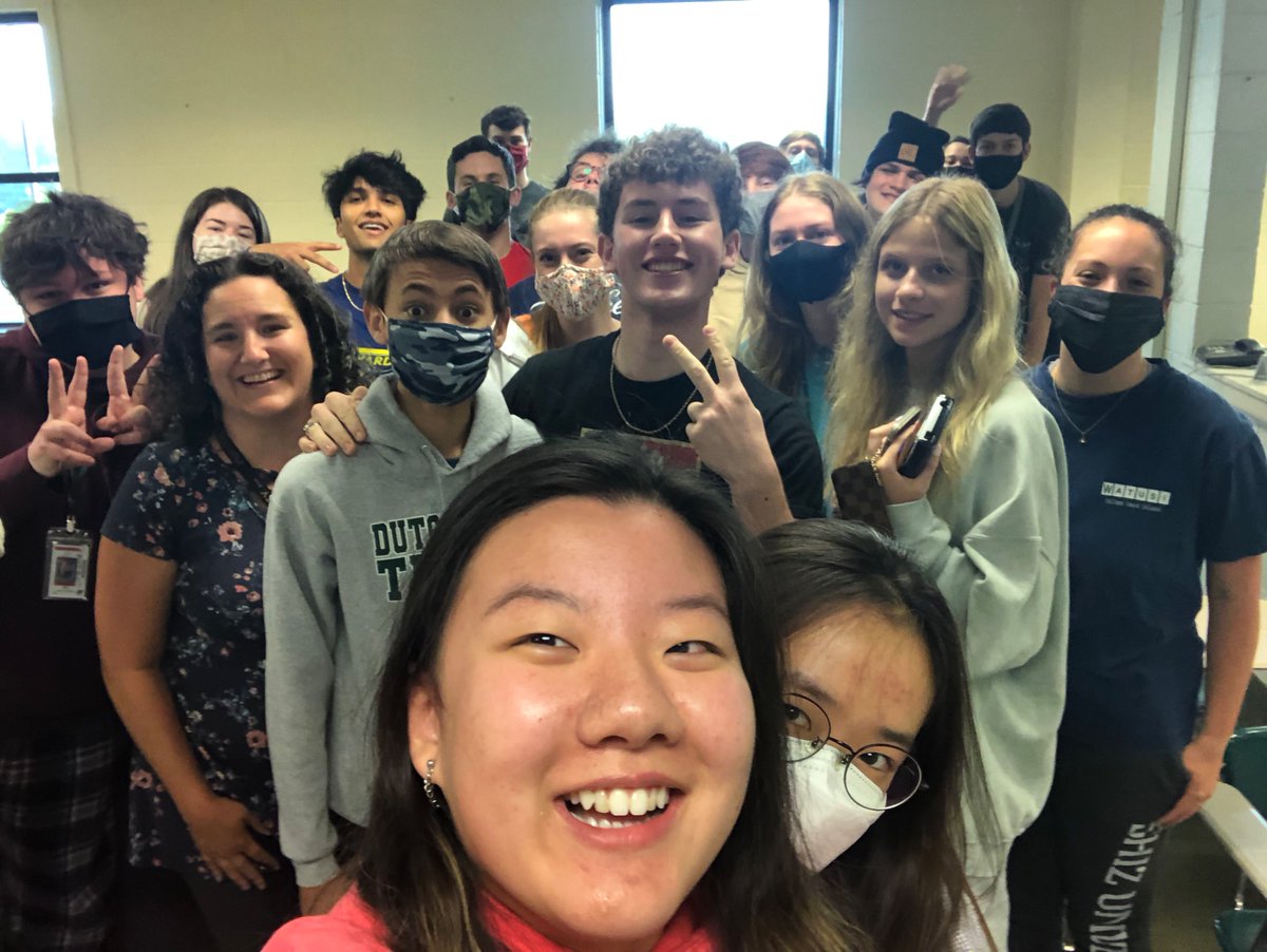 TwiningChem's tweet photo. AP Chem pre-test selfie!  Love the bonding we’ve had during this crazy year. Crazy proud of these rockstars. #pridein5 #APChemtest #DFHSscience #FoxPride https://t.co/EVzlxTgPx1