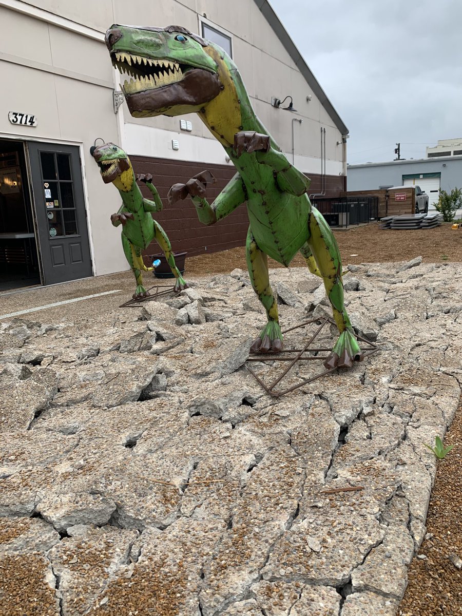 Dios Mio!   The Dinosaurs got out and we are all out of draft beer!!!!  🤦‍♂️