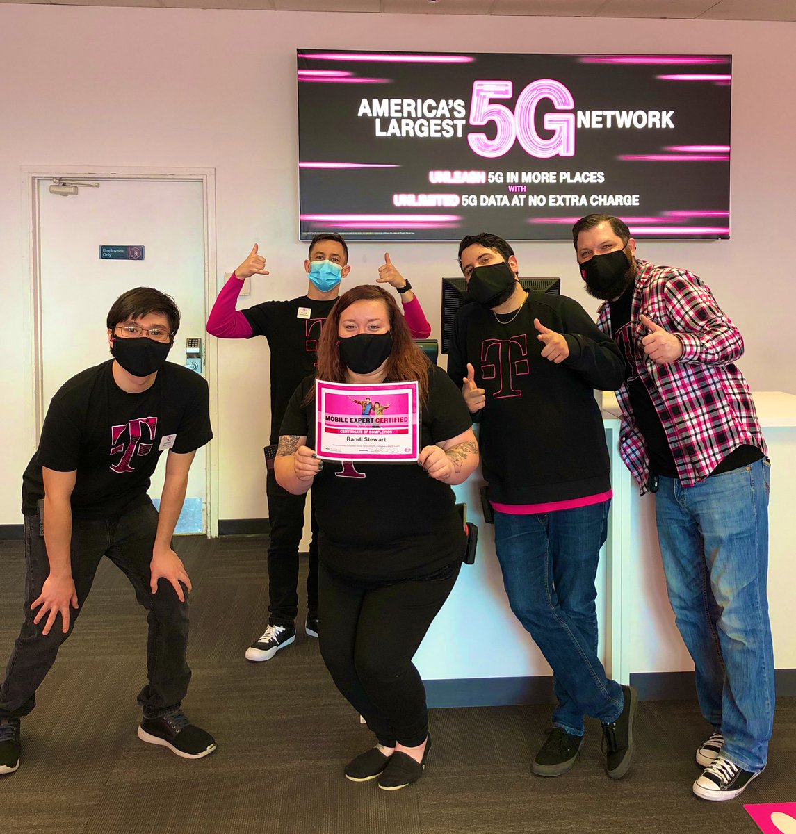 colebrummund's tweet photo. Congratulations to Randi for completing Ready Expertise & becoming a Mobile Expert 🙌🤙 #TeamMagenta https://t.co/fmTIaAST5a