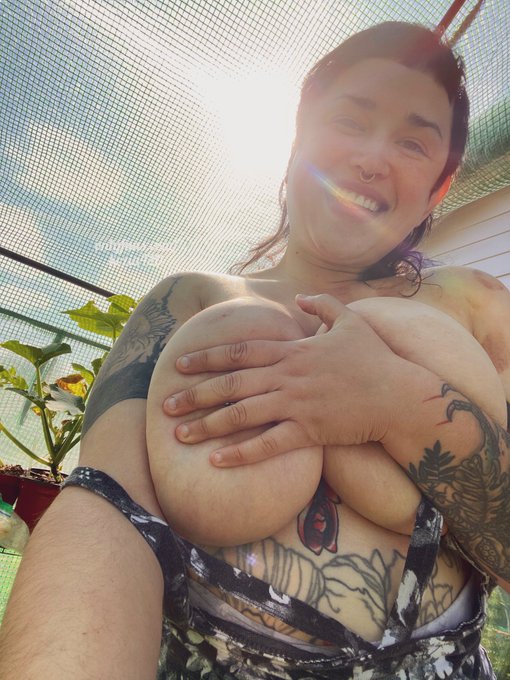 Watch 🌈 kezia slater💘's leaked NSFW photo on TwXstars