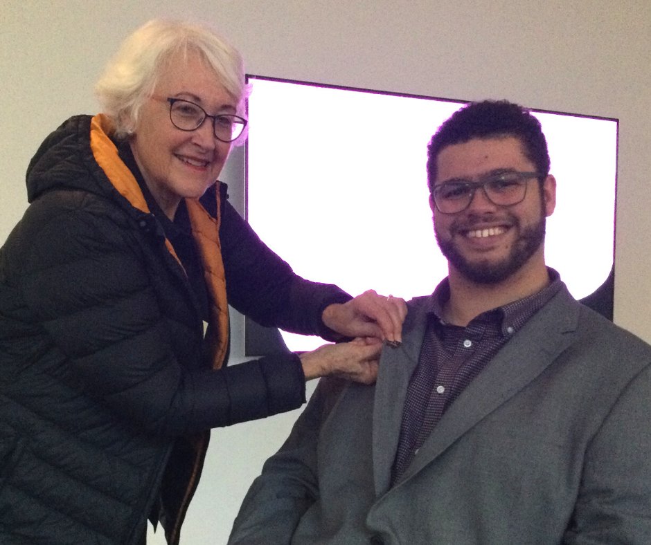 FriendsoftheABC's tweet photo. It was great to meet up with @Jordonsteele this week in Canberra and hear about the work of the Parliamentary Friends of the ABC. Here he is getting a badge to show his support for Our ABC.
#FundOurABC #ValueOurABC #EssentialABC https://t.co/3r6VkQtCXK