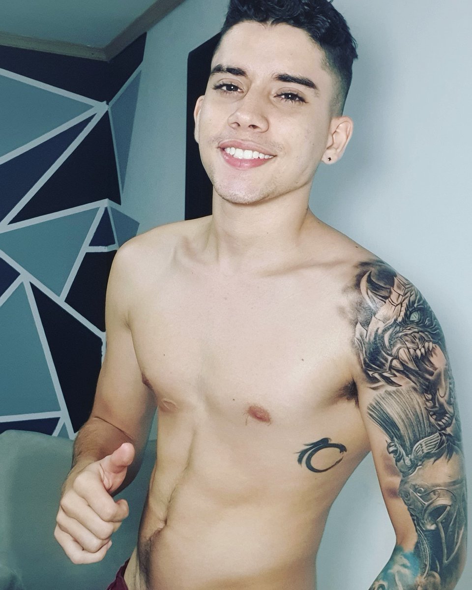 Mike_montoya on X: Hola chicooooossss!!!💥✌✌🤪😎 Mi onlyfans esta al 50%  de descuento!! Los amooooo❤🥰 t.coBJn8uDknyI  X