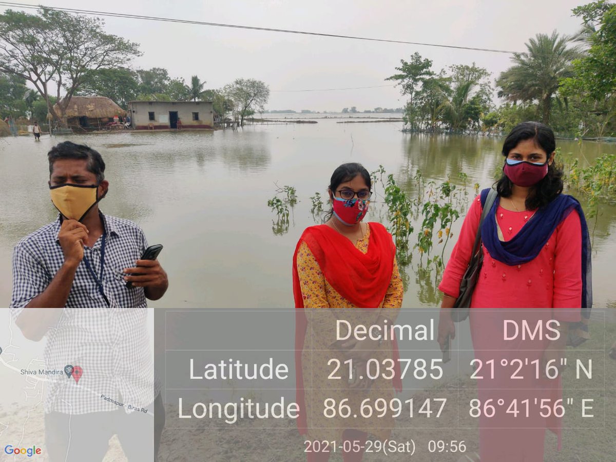 dfo_bhadrak's tweet photo. #CycloneYaas damage assessment by Fisheries field officials at Mishrapur under Jagannath Prasad GP of Basudevpur block of Bhadrak District. @DM_Bhadrak @OdishaFisheries @farddept https://t.co/wtr4NNoPjy