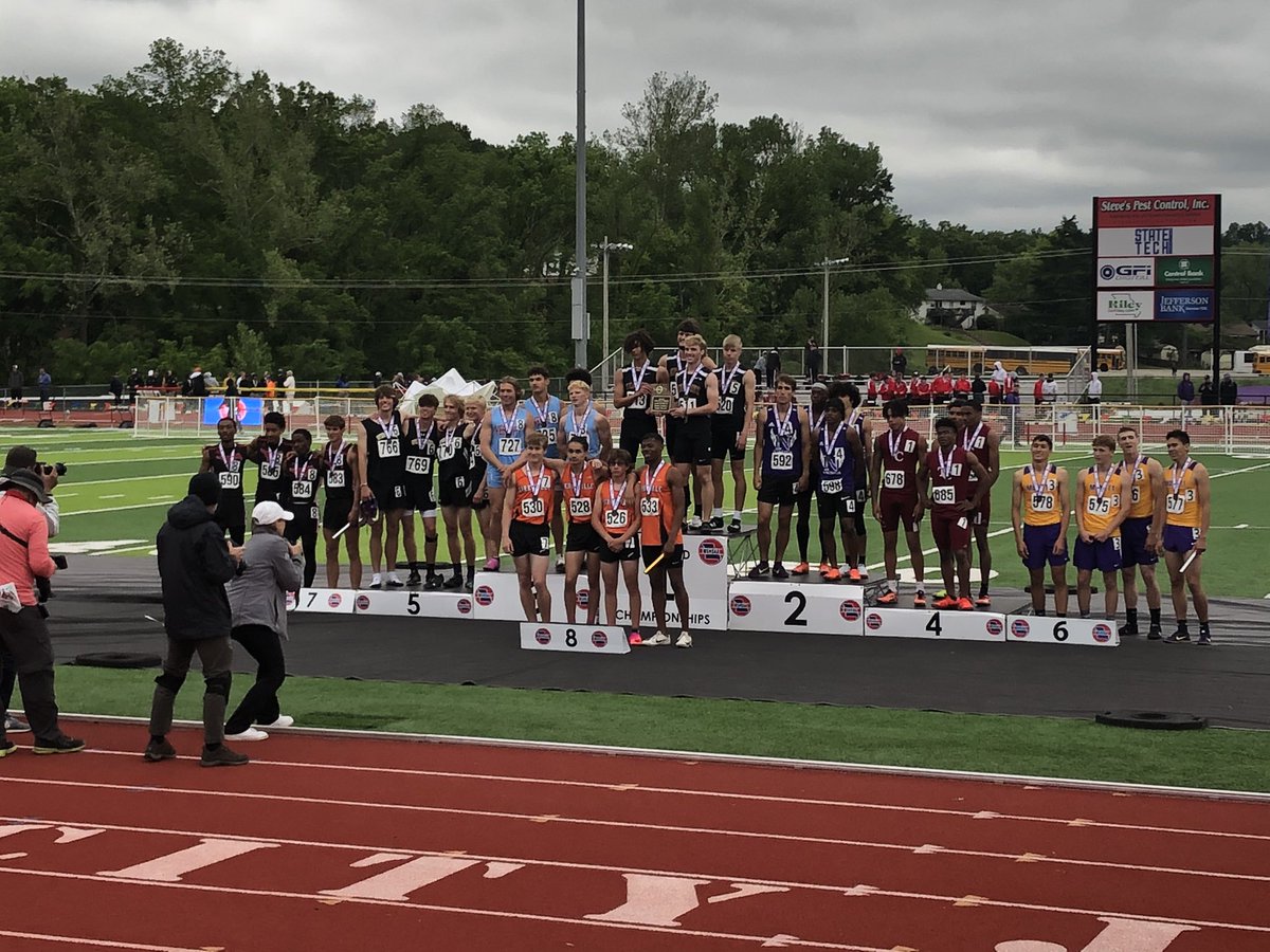 MrsReadnour's tweet photo. These guys know I enjoy track and field! I was so blessed to see them run at the State Meet today!! It was phenomenal!!! A big shoutout to Logan, Andy, Alex, and Bradley!! Outstanding performance today!! #WindsorWay @mholland7261977 @WMSowls https://t.co/SyM5rkIwef