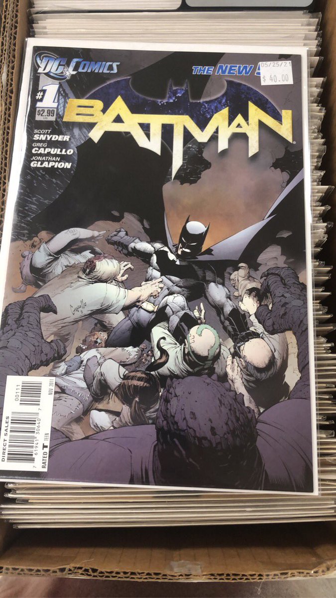 showcase4llc's tweet image. So, I heard you like Batman? Well we just got the entire New 52 Batman run, aka the best introduction to the character. All priced and ready for enjoyment! @Ssnyder1835 @GregCapullo #batman #dccomics #comics #comicbooks #new52