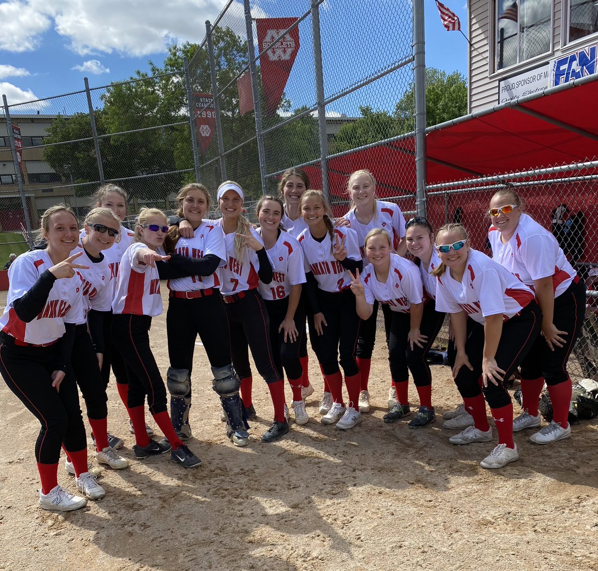 Scarlets beat Cougars 1-0 in 10 innings. 🥎 Well played game by both teams. #krusintocaswell