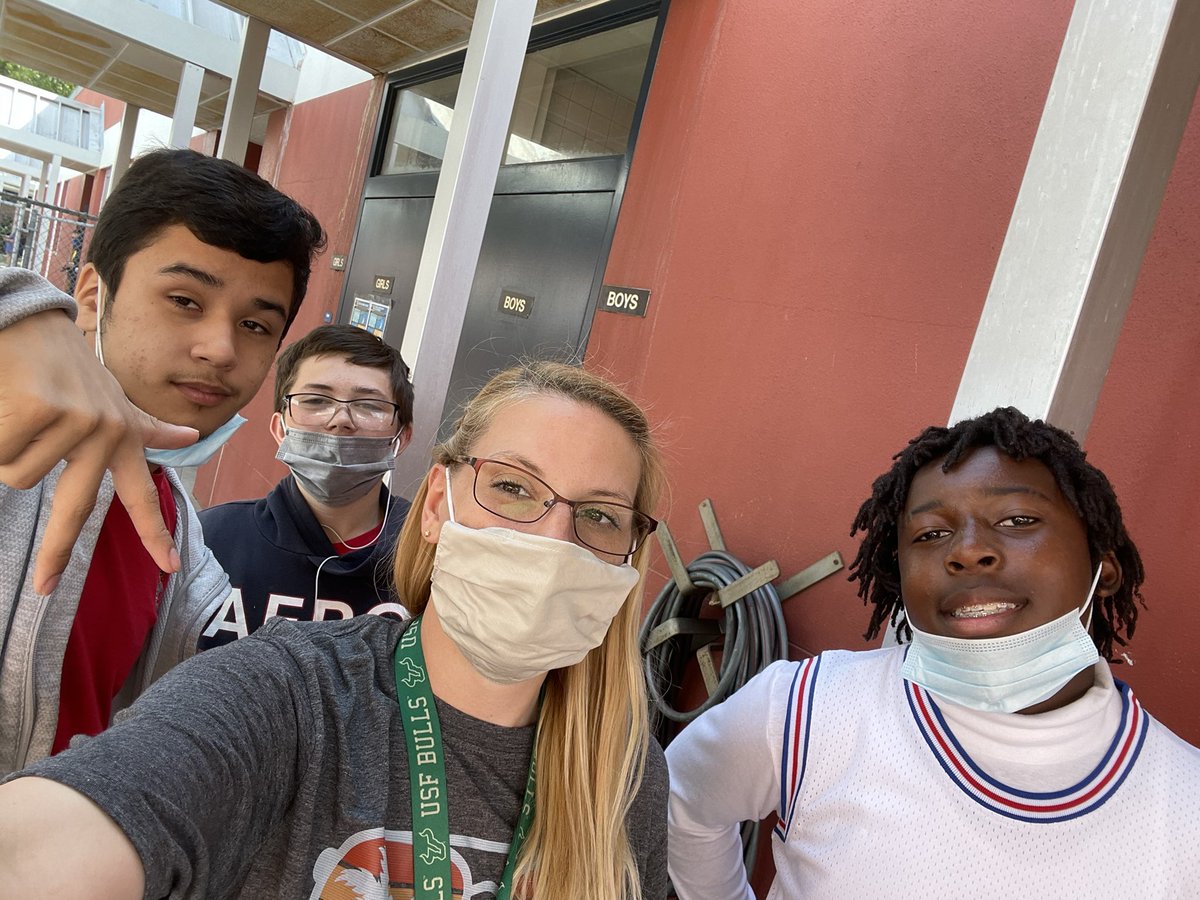 ParentiTameka's tweet photo. These kids are the best!! I will miss these crazy people so much but I’m so proud of them and know they will do amazing in high school! #congrats #tcms #lastdayofschool2021 #8thgradersrock #proudteacher https://t.co/o1ozvMUfTx