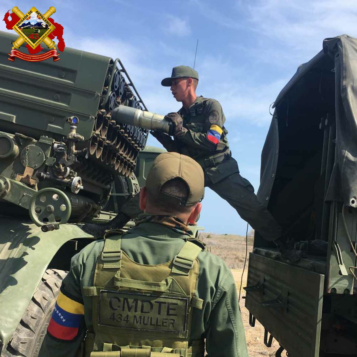 43Campana's tweet photo. 💣 #Artilleros || Listo y prestos para la Defensa Militar de la patria grande de Bolívar y Chávez. 
#FANBEnDefensaDeLaDignidad 
#YoSoyFANB 
#EjercitoBolivarianoBicentenario
#PalestinaEstamosContigo https://t.co/7gIUnJsswJ