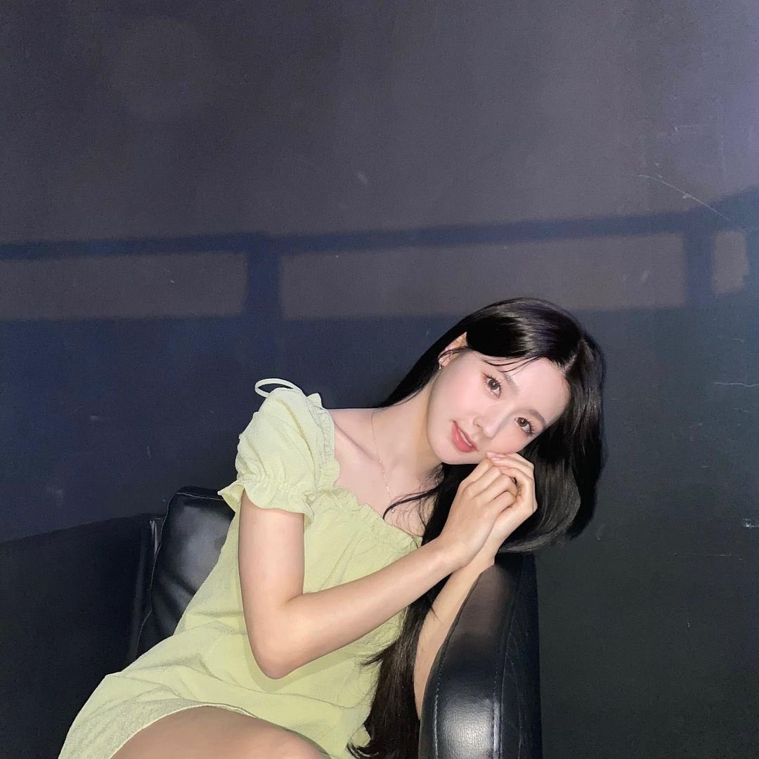 i_dleph's tweet photo. [📸] 20210528 https://t.co/2tKfOX5X8i Instagram Update

"You were my breath" was released as a surprise.  Surprised Neverland. It's not an official solo song. I participated in this song as a project, so please listen to it comfortably. -c- https://t.co/NirSkXirrj