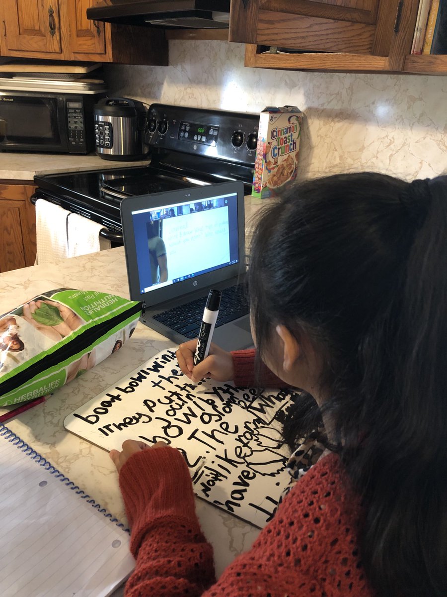 real_lynn's tweet image. Take a break #MemorialDayWeekend #Readabook #watchthegrassgrow #sleeplate #thankstothosewehonorthisweekend