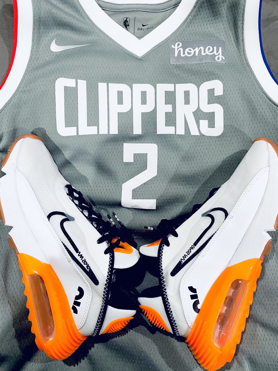 Emmy_213's tweet photo. Clippers All day every day!!!! 💙❤️Shout out to the #ClipperBaddies for always reppin the Clippers #TwoOneThree #LAC #ClipperNation https://t.co/nODQCWtssO