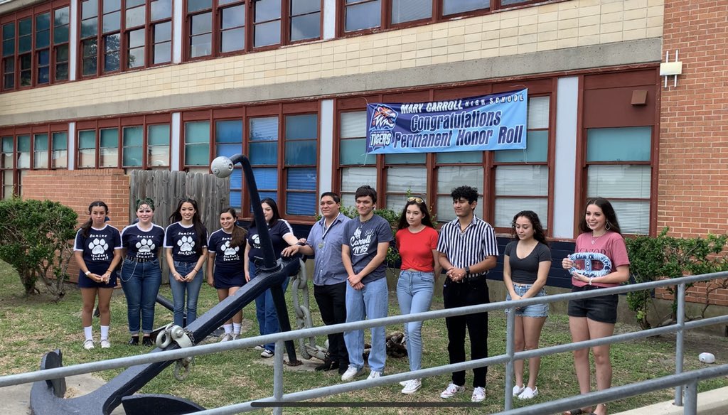 Dr. Jamie Meek (@jnmmeek) on Twitter photo Seniors have officially passed the Anchor Link to the Juniors as they’re the new leaders on campus who will continue to anchor the school!Thank you Senior Council &our construction trade students for the new display case for our Link! <a href="/mcarrollstuco/">Mary Carroll Stuco</a> <a href="/chsseniors20/">CHS Senior Council</a> <a href="/ChsJuniorCounc1/">CHS Junior Council</a> Seniors have officially passed the Anchor Link to the Juniors as they’re the new leaders on campus who will continue to anchor the school!Thank you Senior Council &our construction trade students for the new display case for our Link! <a href="/mcarrollstuco/">Mary Carroll Stuco</a> <a href="/chsseniors20/">CHS Senior Council</a> <a href="/ChsJuniorCounc1/">CHS Junior Council</a>
