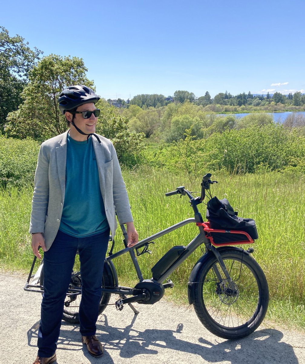 Rob_Fleming's tweet photo. This week is #BCTourism week- the perfect time to #StayLocalSupportLocal and be tourists in our own regionsโto help make sure we can have the summer we all want. #BCTourismCounts
Thanks @oakbaybikes for the ride! https://t.co/PNDzG8dfkp