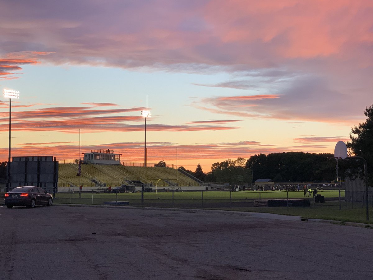 Warrior Track&Field tweet media