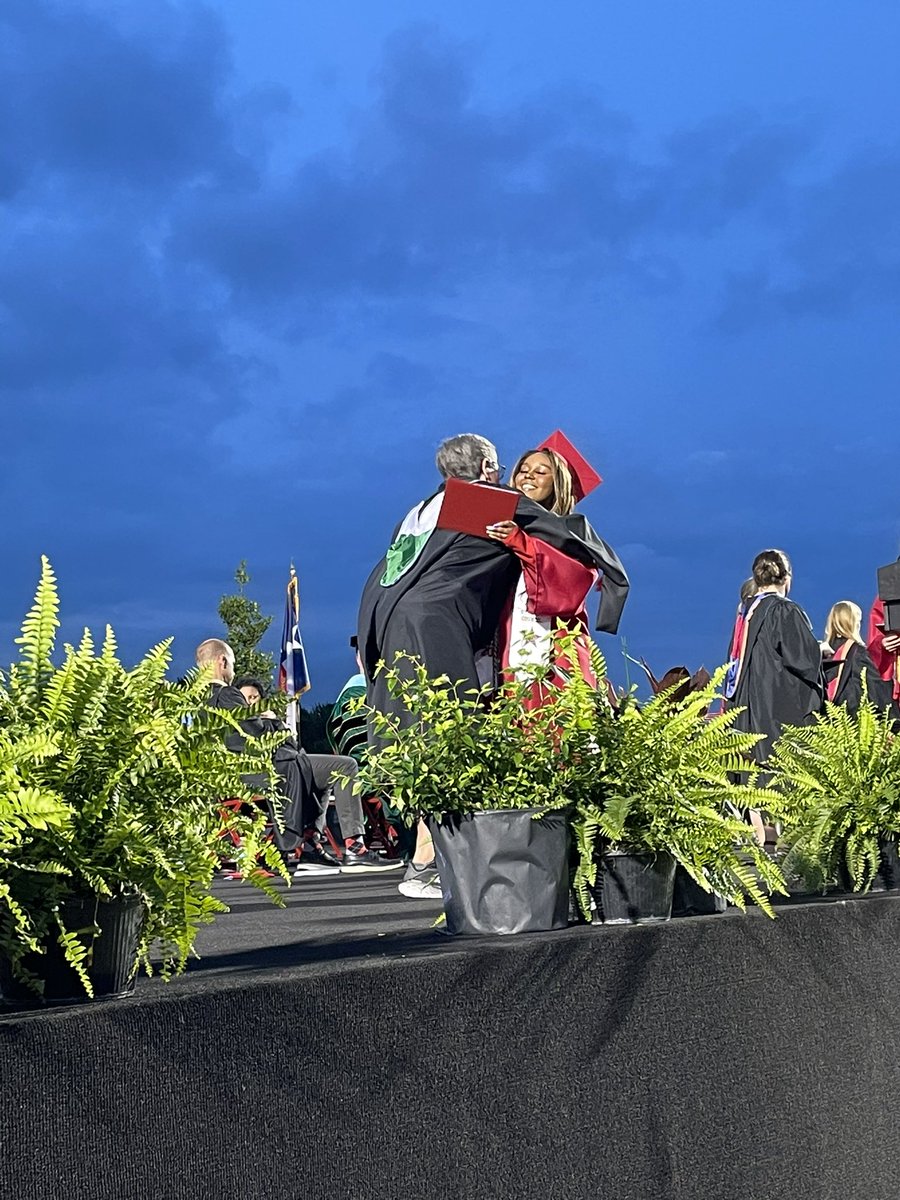 CHSCampusNews's tweet image. Congratulations @neveahxjones! #LocalEyesLocalNews #CHSRelentless