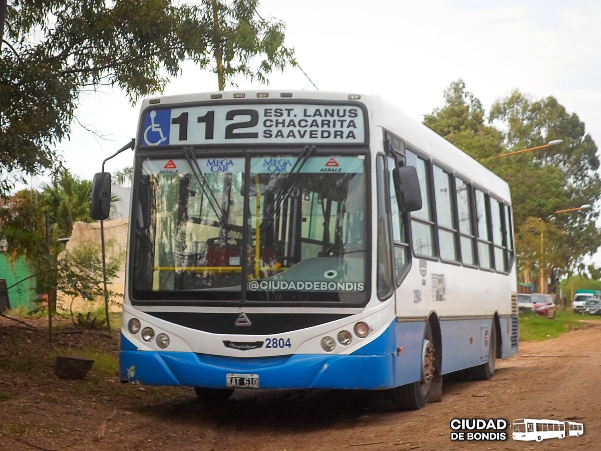 CiudadDeBondis's tweet photo. FUERA DE SU HABITAT
Para cerrar la semana aquí este #Metalpar #AgraleMT12 de la EX #Linea112 en su última etapa antes que #ExpresoLomas caducara y quebrara.
Se preguntaran a donde fue a parar este coche... esta (o estuvo) en Federación, Entre Ríos, lejos de la ciudad de la furia https://t.co/uJFGYqF7Zn