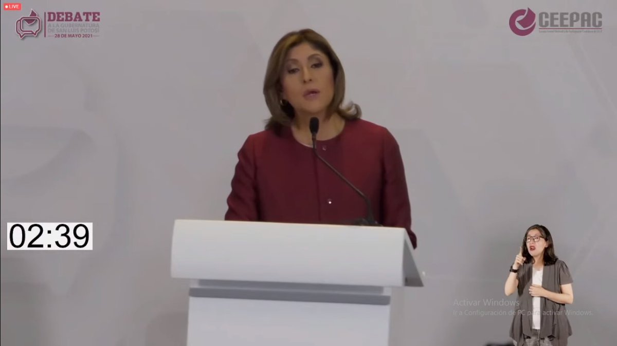 Globalmediamx's tweet photo. #SLP | #DebateSLP | #DebateCeepac

@MonicaRangelSLP dijo que para ayudar al ambiente es importante rescatar a la presa la "Maroma" y regular las empresas recicladoras, denunciando un campo de "tiradero" al aire libre en el municipio de Soledad de Graciano Sánchez https://t.co/tqCi0fNBp0
