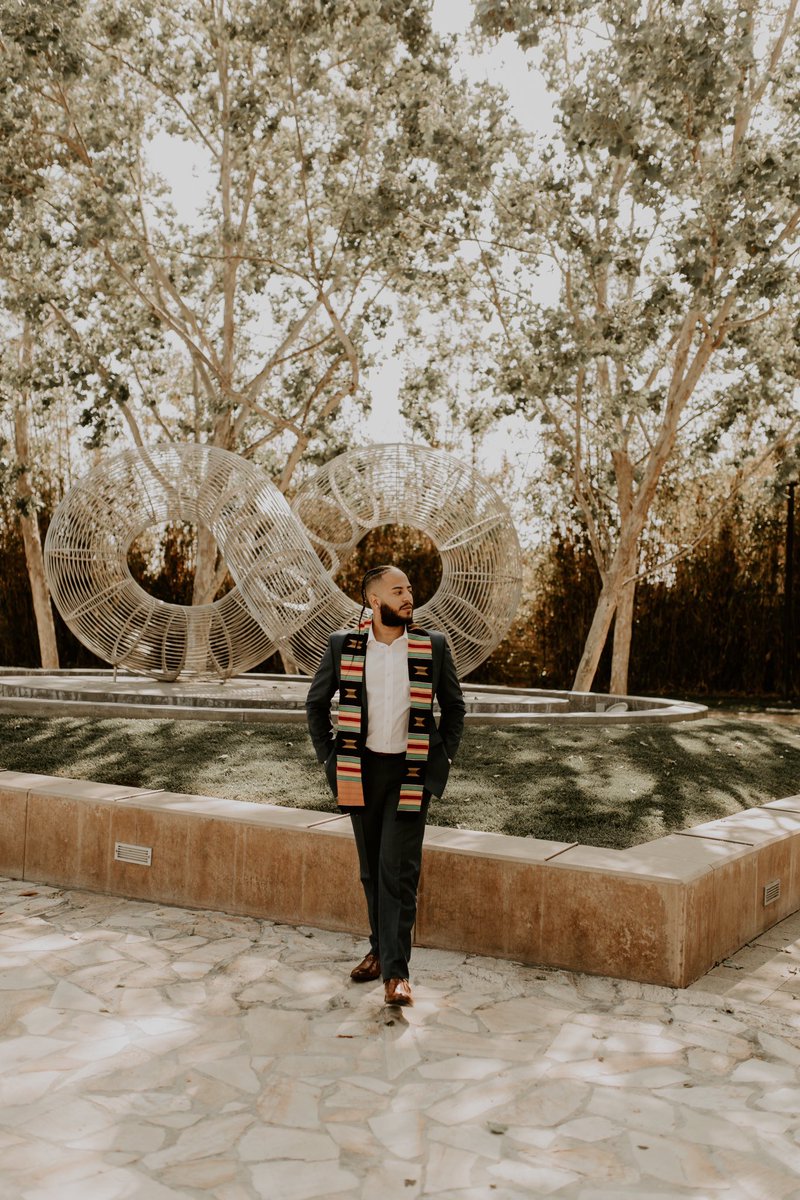 Kayy_Malik's tweet image. I Elevated My Hustle✊🏾 #Blackgrad #LatinX