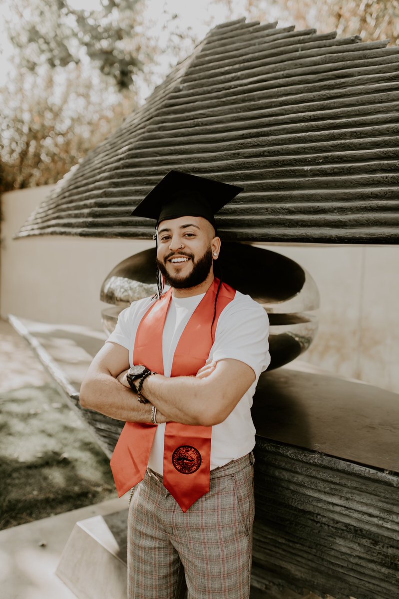 Kayy_Malik's tweet image. I Elevated My Hustle✊🏾 #Blackgrad #LatinX