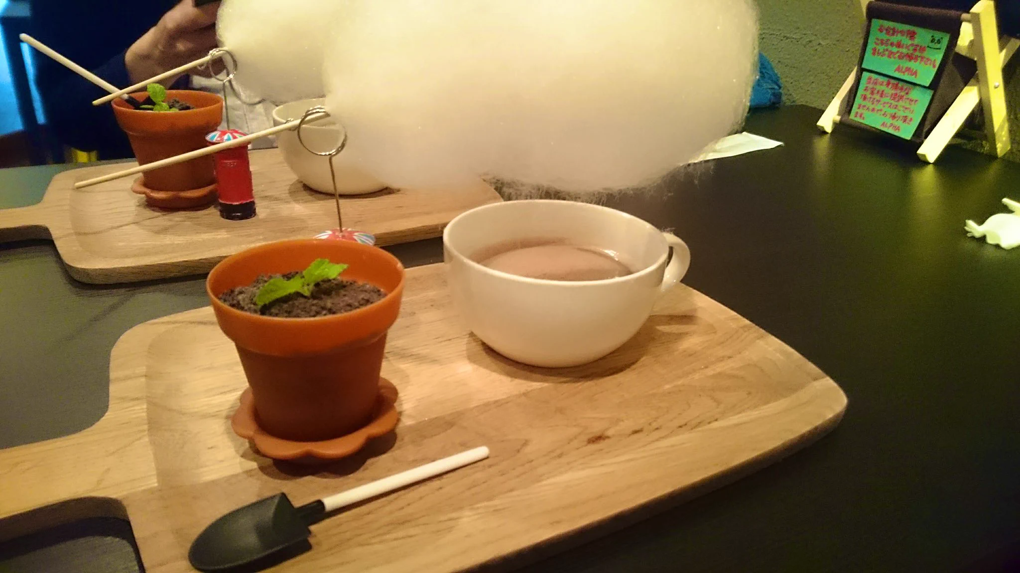 @KENJIRO_SS 確か京都で同じようなカフェがありました 