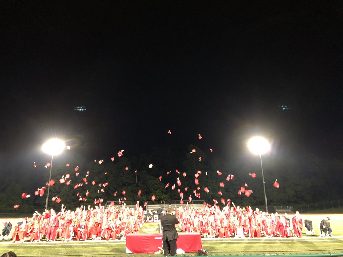IHSchools's tweet image. We ❤️ our GRADUATES! #IHPromise