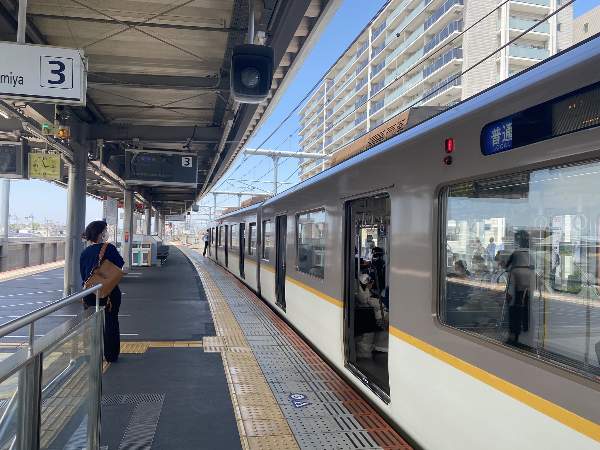 ホッケー梶間 石切駅で人身事故の模様 東花園で電車止まってる Higao T Co Xxfmxjmcfd Twitter