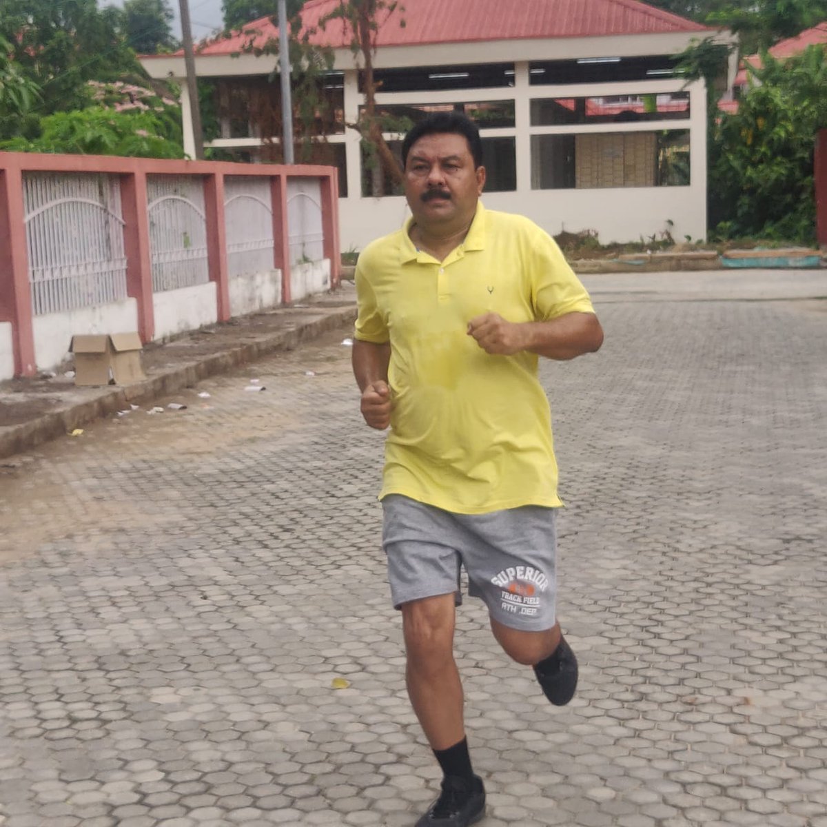 Fitness is not about being better than someone else..it’s about being better than you used to be.

#GoodMorning