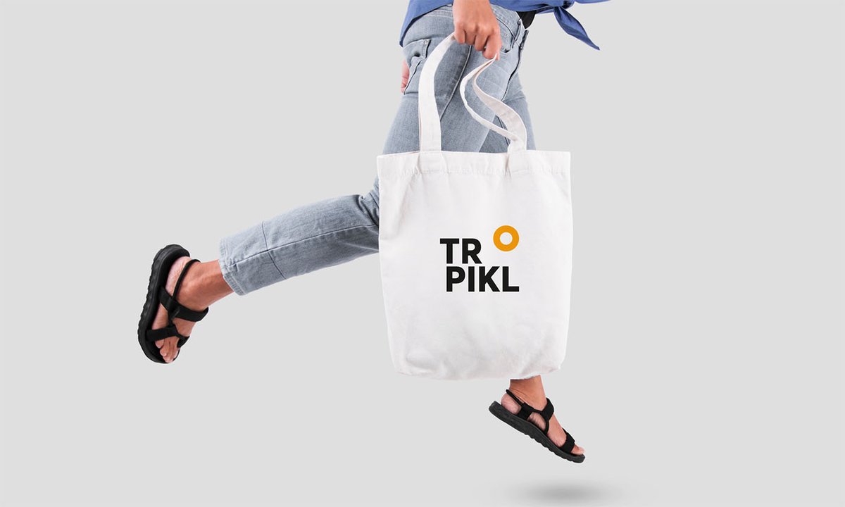 AnglAlejandro's tweet photo. TROPIKL © Clothing brand, represents empathetic, happy and independent people, the design uses the sun, an iconic tropical element that is present in the pleasant moments of people, it is also unique and independent.

Full Project: https://t.co/PicUeAP5zO https://t.co/rt4Niv078u