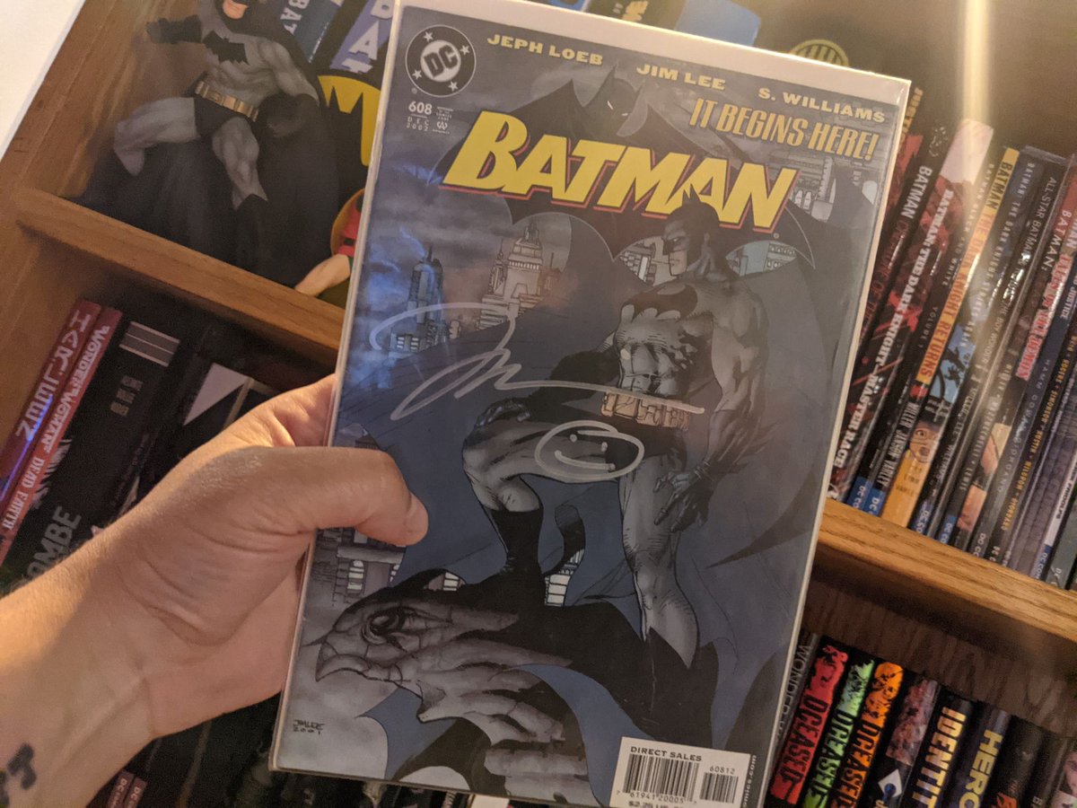 Mtcote's tweet photo. I was in Fanexpo in 2006 and ask @JimLee  a sketch on my very first comic book ever bought... He did this... And now nobody believe me hahaha.. Can you confirm @JimLee ?? https://t.co/8nK7ND0xPi