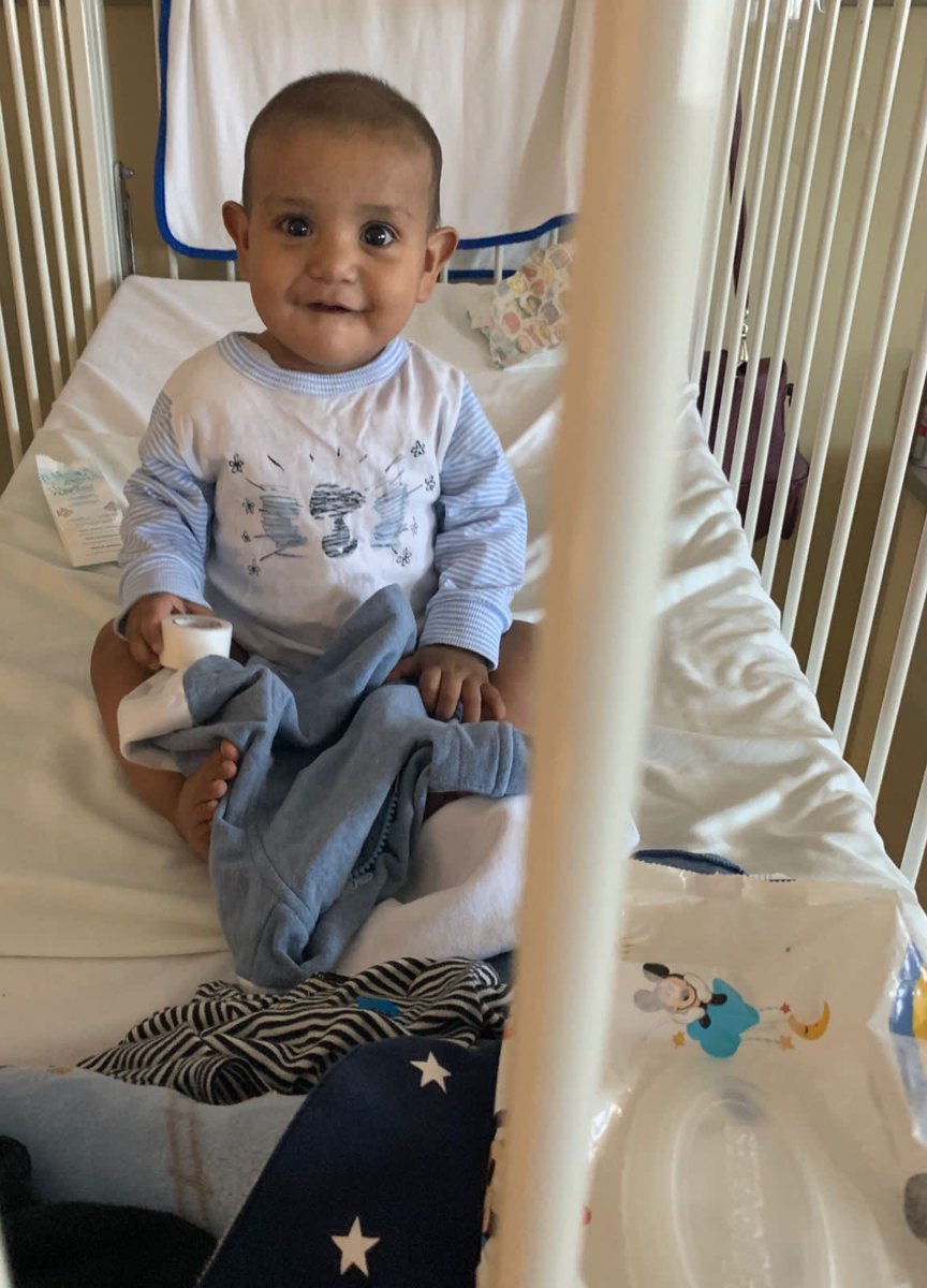oalh's tweet photo. Oigan, plebes, necesitamos un paro. Martincito tiene cáncer ☹️ y estamos pidiendo el apoyo de la gente de buen corazón para ayudarle a comprar el medicamento que necesita... ya ven que el @INSABI_mx solo ayuda a los daneses.
Gracias de corazón. RT. https://t.co/TLXd8iFWQv