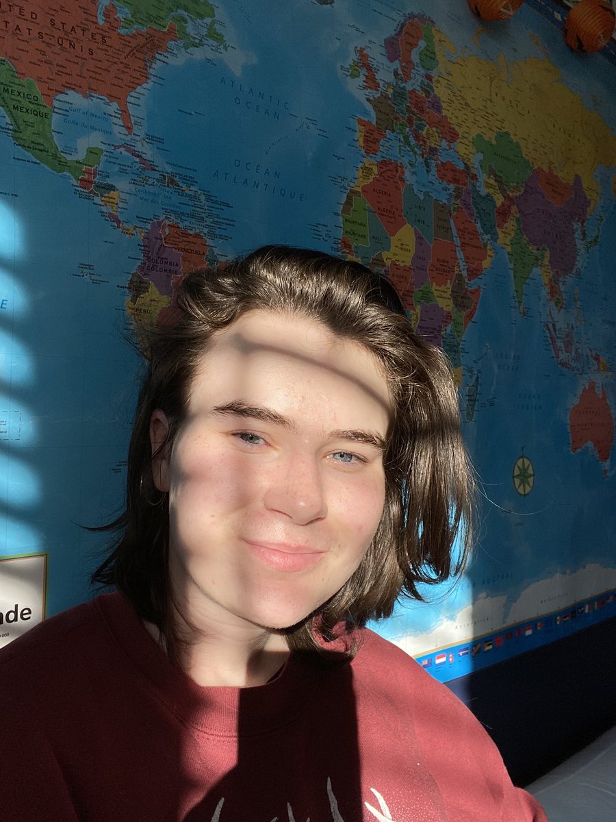 I’m late but heyyy #tolkientwtselfieday