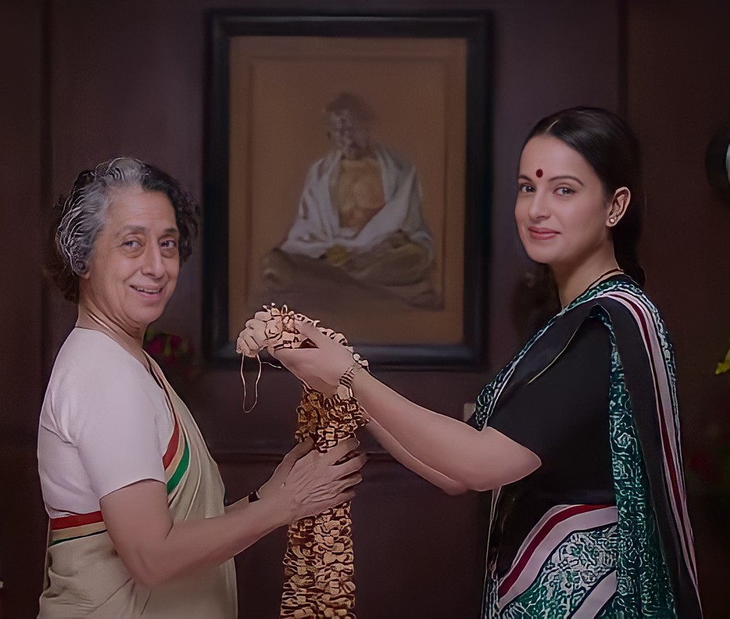 A woman with a Beautiful 🤩 Smile is a Beauty to behold ...
#Thalaivi #KanganaRanaut #Jayalalithaa #ThalaiviTrailer 
( I'm obsessed ❤️😍 with these pics . Wbu ?? )