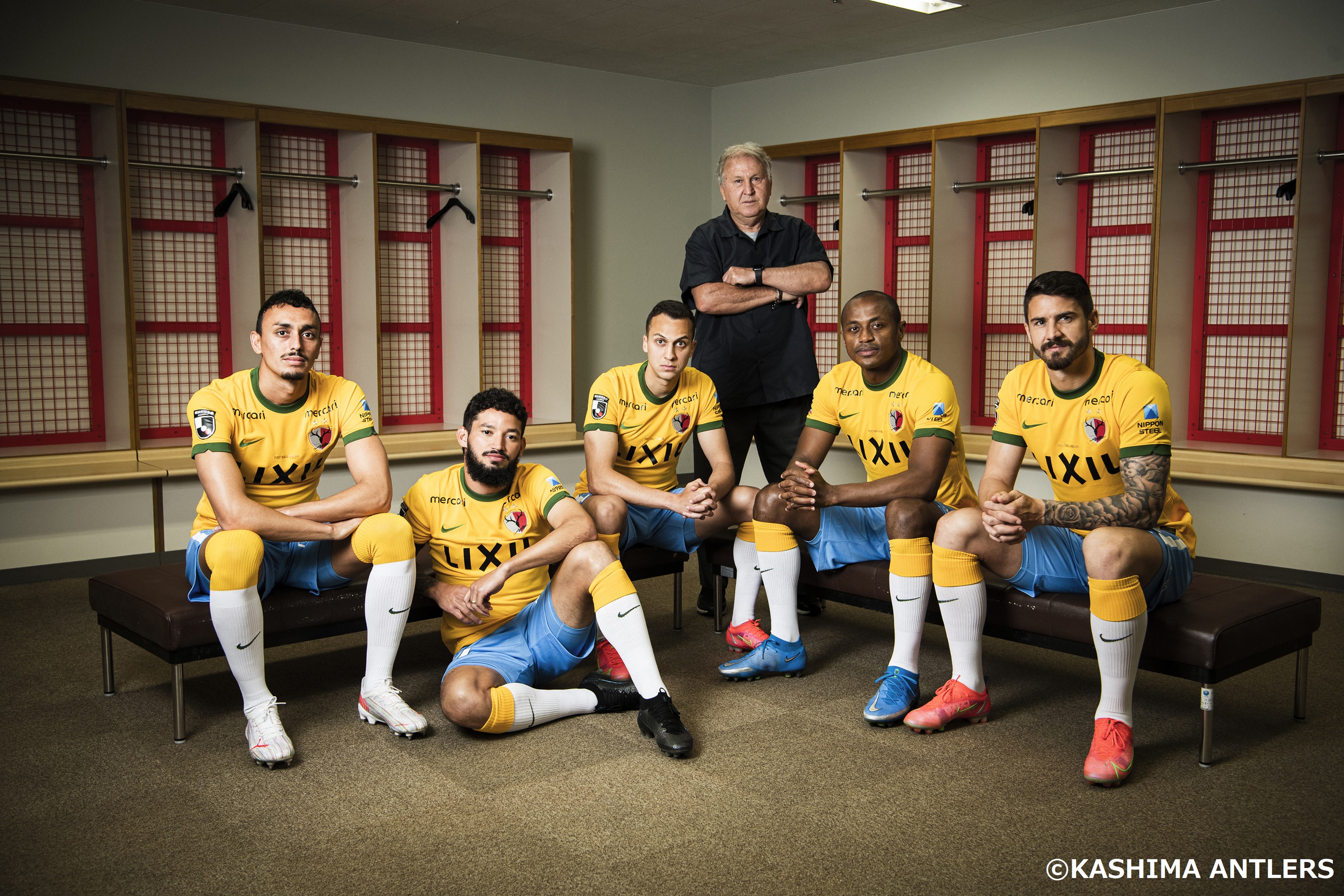 Goal Japan New Kit Alert 鹿島アントラーズ が21シーズンのサード ユニフォームを発表 クラブの歴史に名を刻むブラジル人選手たちからインスピレーションを得た 王国 のカラーリング クラブ創設30周年のアニバーサリーイヤーに