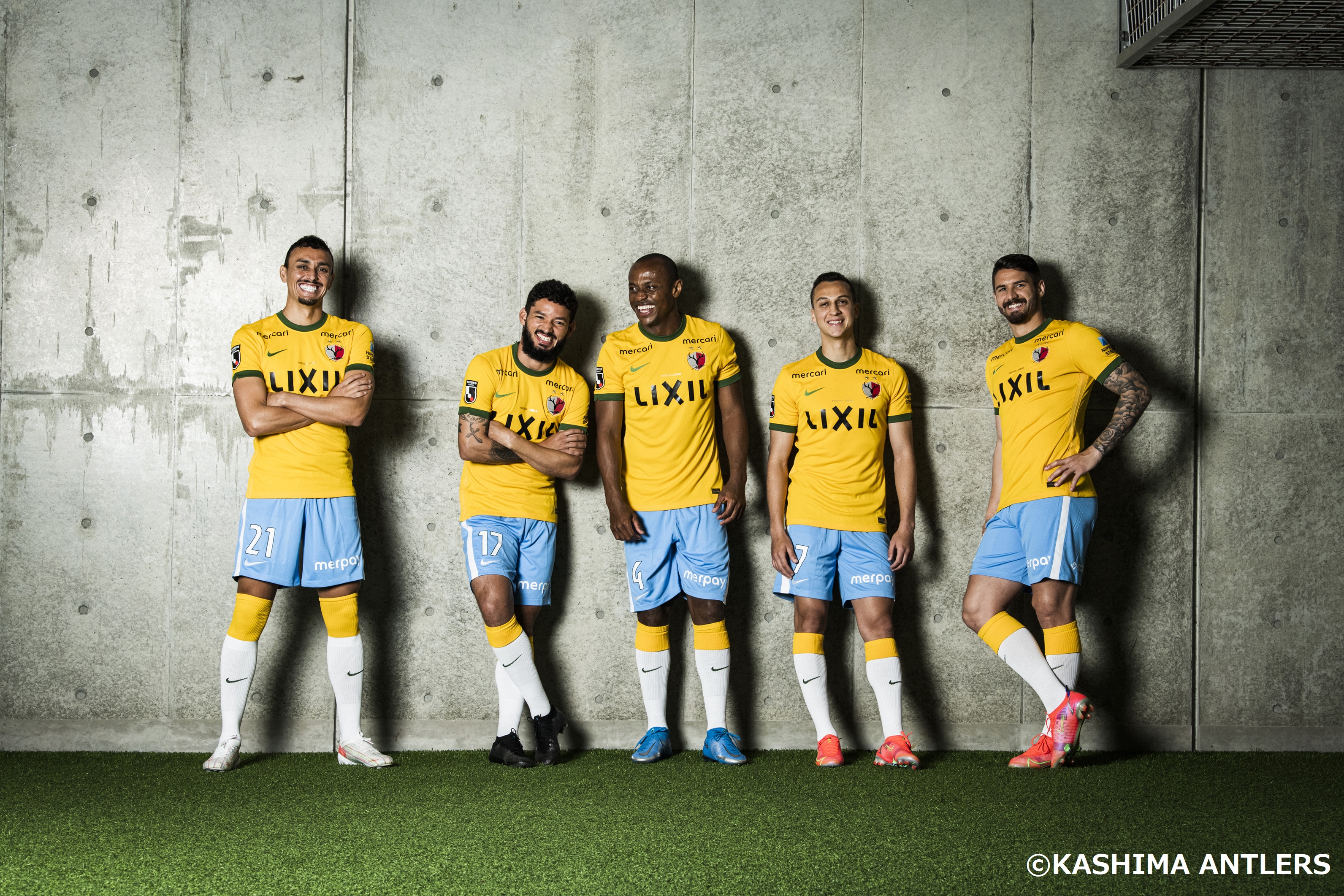 Goal Japan New Kit Alert 鹿島アントラーズ が21シーズンのサード ユニフォームを発表 クラブの歴史に名を刻むブラジル人選手たちからインスピレーションを得た 王国 のカラーリング クラブ創設30周年のアニバーサリーイヤーに