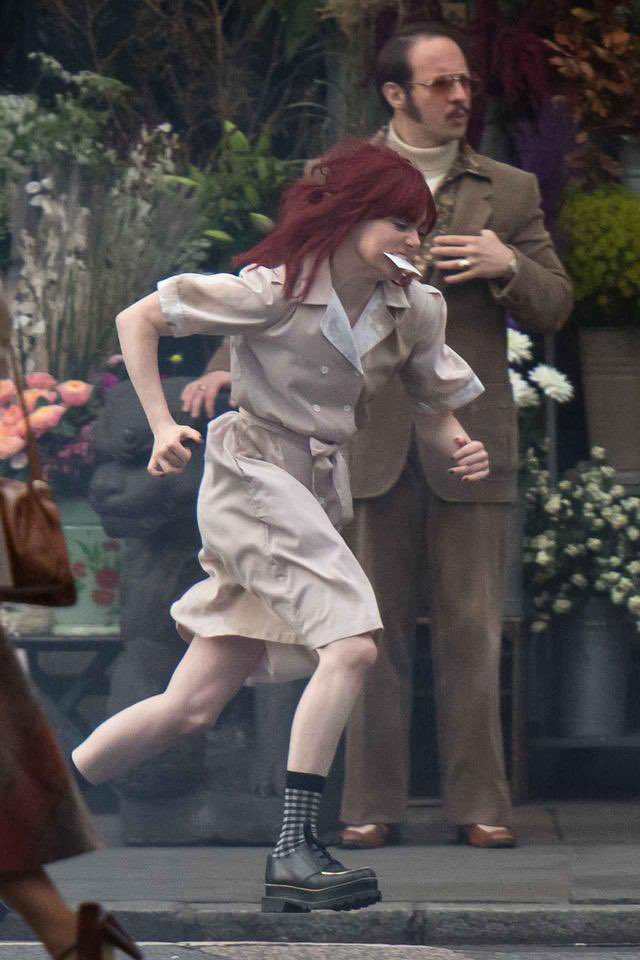 pepperonipls's tweet photo. 髪がボサボサでも、服がヨレヨレでも、顔にスライスバナナがついてても可愛いエマストーン　#クルエラ https://t.co/Ifbgi3MF1i