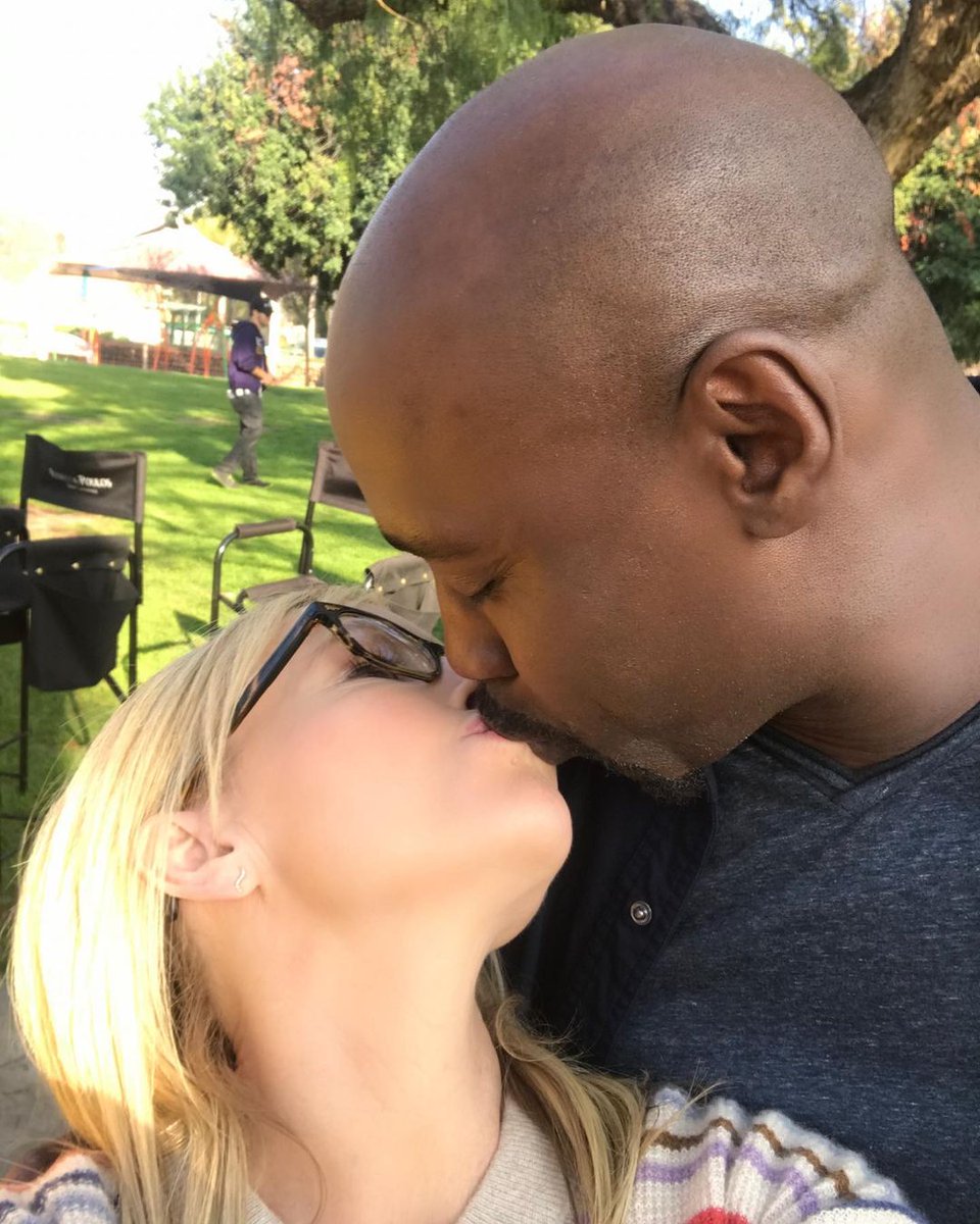 NetflixBrasil's tweet photo. Preciso falar que eu morro de amores com esses dois. https://t.co/OrKiCGs3jL