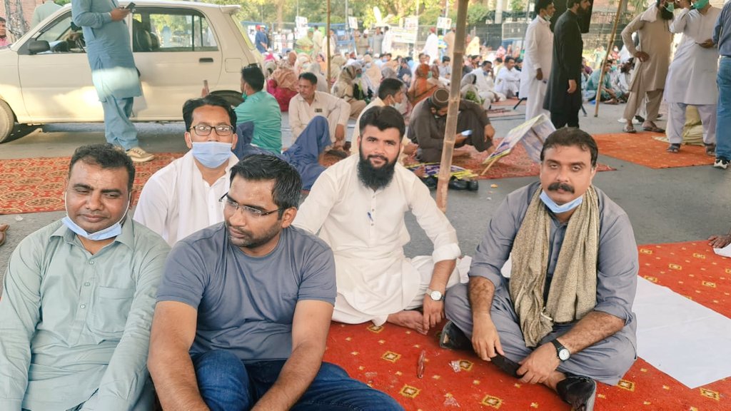 FarooqAslmSial's tweet photo. جناب بزدار صاحب صرف ٹویٹ سے بات نہیں بنے گی، ٪25 DRA کا نوٹیفیکیشن جاری کرو

#NotificationforDRA
#regularisessesaeos 

@UsmanAKBuzdar 
@RajaBasharatLAW 
@IrumBukhari_ 
@Dr_FirdousPTI 
@HashimJBakht https://t.co/GAeXW1ibKt