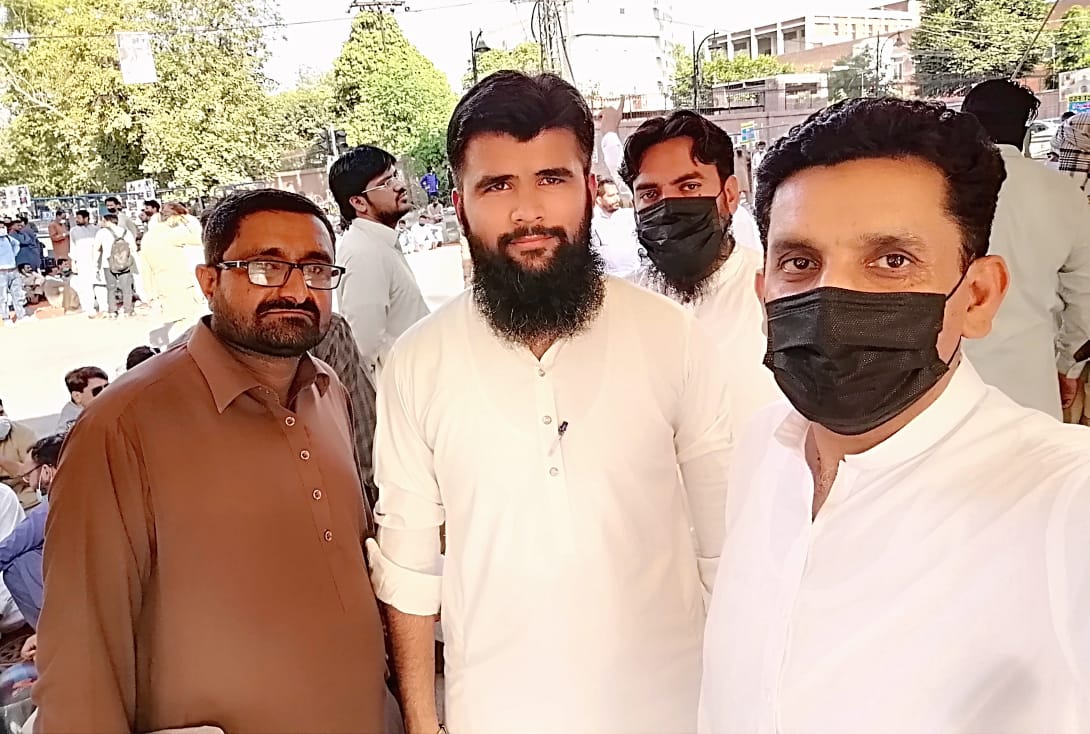 FarooqAslmSial's tweet photo. جناب بزدار صاحب صرف ٹویٹ سے بات نہیں بنے گی، ٪25 DRA کا نوٹیفیکیشن جاری کرو

#NotificationforDRA
#regularisessesaeos 

@UsmanAKBuzdar 
@RajaBasharatLAW 
@IrumBukhari_ 
@Dr_FirdousPTI 
@HashimJBakht https://t.co/GAeXW1ibKt