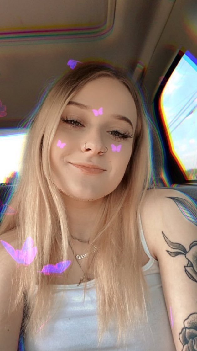 xolyssarae's tweet photo. I’m selling content babes, video chats, sessions &amp; more. I live verify💋Add me on snapchat @/xolyssarae #buyingcontent #sellingcontent💦don’t miss out 😘 https://t.co/XFrzovbmSs