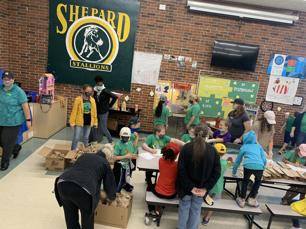 The Shepard Cafe was popping with excitement today as Team @shaunsmith2nd opened for business. Thankful for all our volunteers! #shepardshines